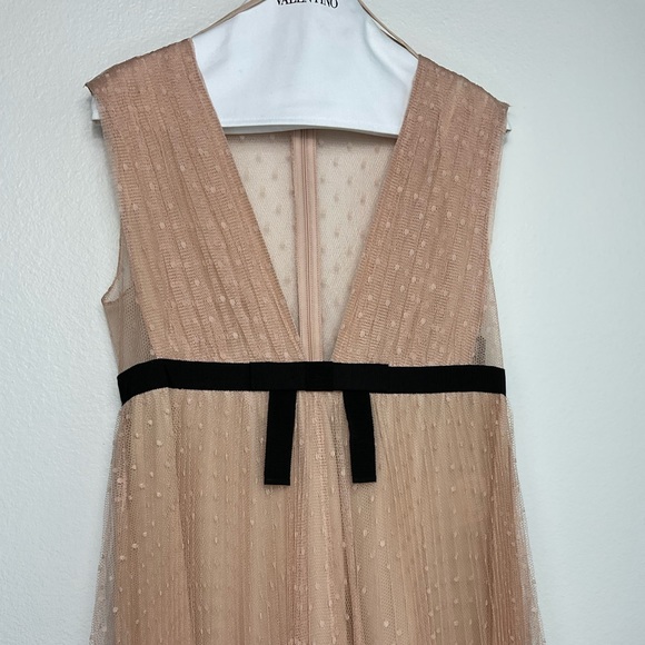 RED Valentino Bow Embellished Pleated Point D'Esprit Blush Colored Dress - Picture 8 of 10